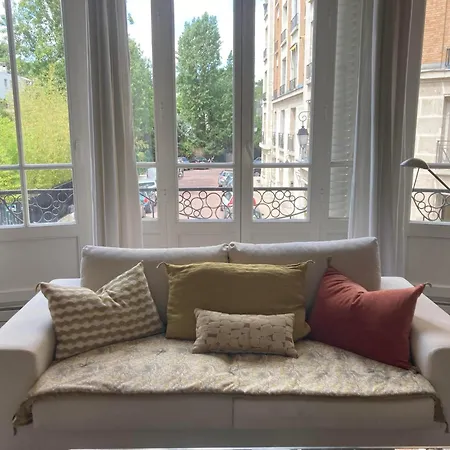 House Facing Roland Garros Stadium - 5 Bedrooms *