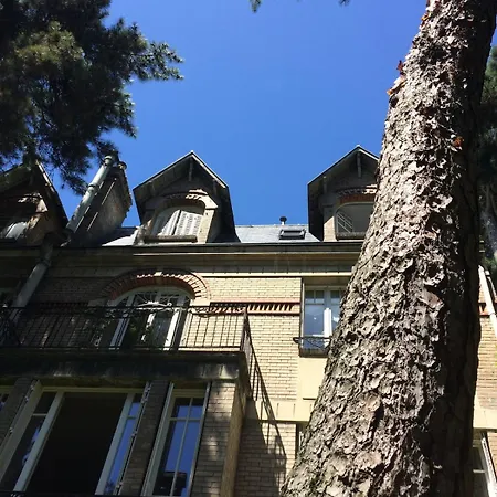 בית נופש House Facing Roland Garros Stadium - 5 Bedrooms בולון-בילנקורט