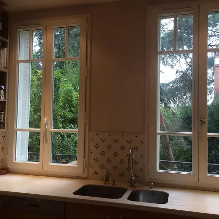 House Facing Roland Garros Stadium - 5 Bedrooms *