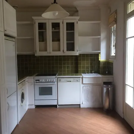 House Facing Roland Garros Stadium - 5 Bedrooms *