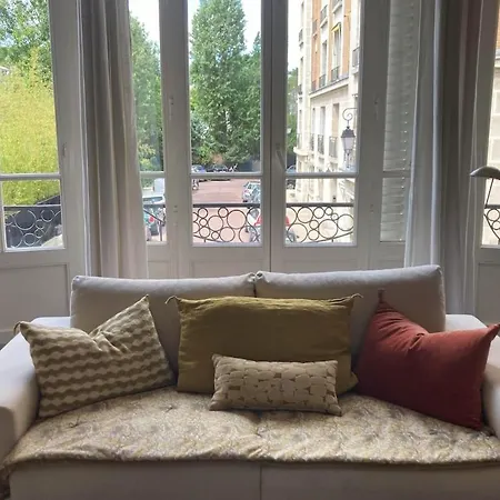 House Facing Roland Garros Stadium - 5 Bedrooms *