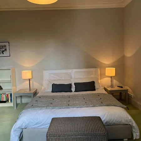 House Facing Roland Garros Stadium - 5 Bedrooms