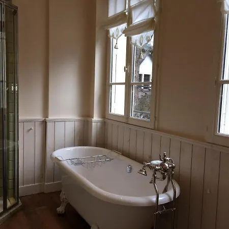 House Facing Roland Garros Stadium - 5 Bedrooms 別荘 *